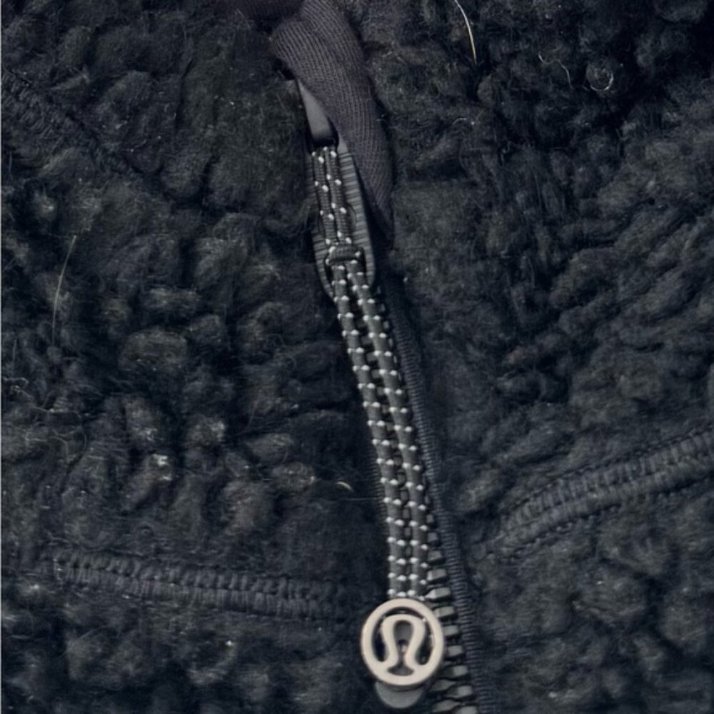 Lululemon Athletica Lulu XL/XXL Black Sherpa Teddy Bear Cropped Hoodie - Picture 9 of 13